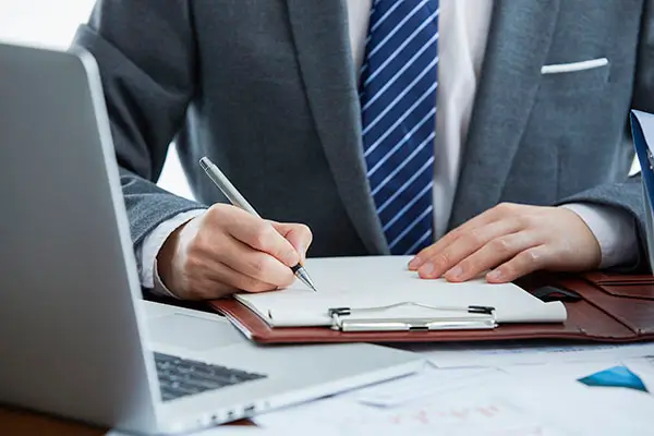 老赖触犯什么法律法规